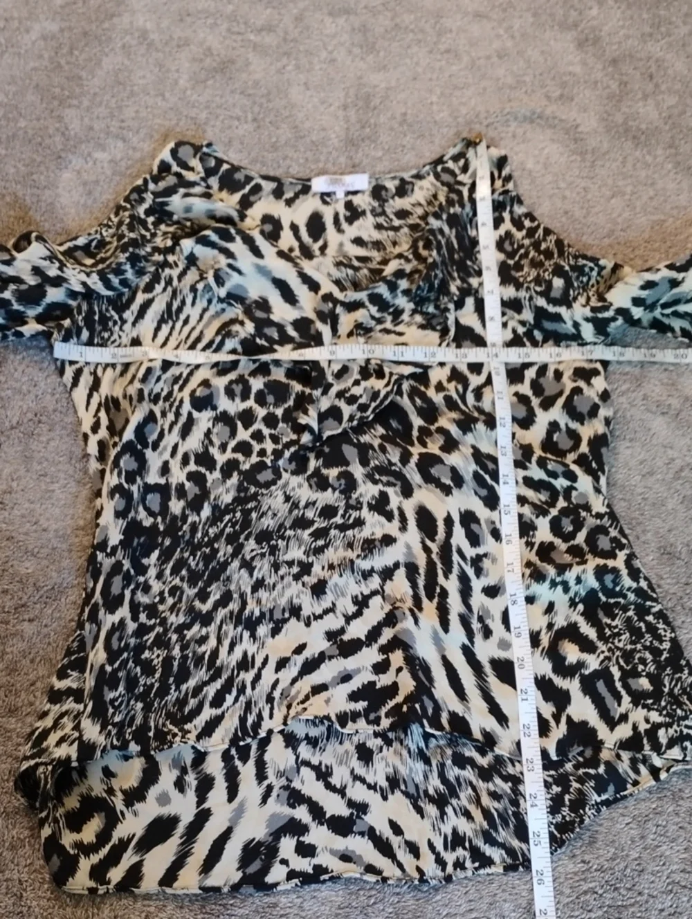 Parker Silk Animal Blouse Cut Out Shoulder Ruffled - Picture 5 of 7